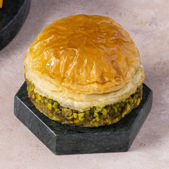 Karakoy Gulluoglu - Pistachio Baklava Burger – 250 g